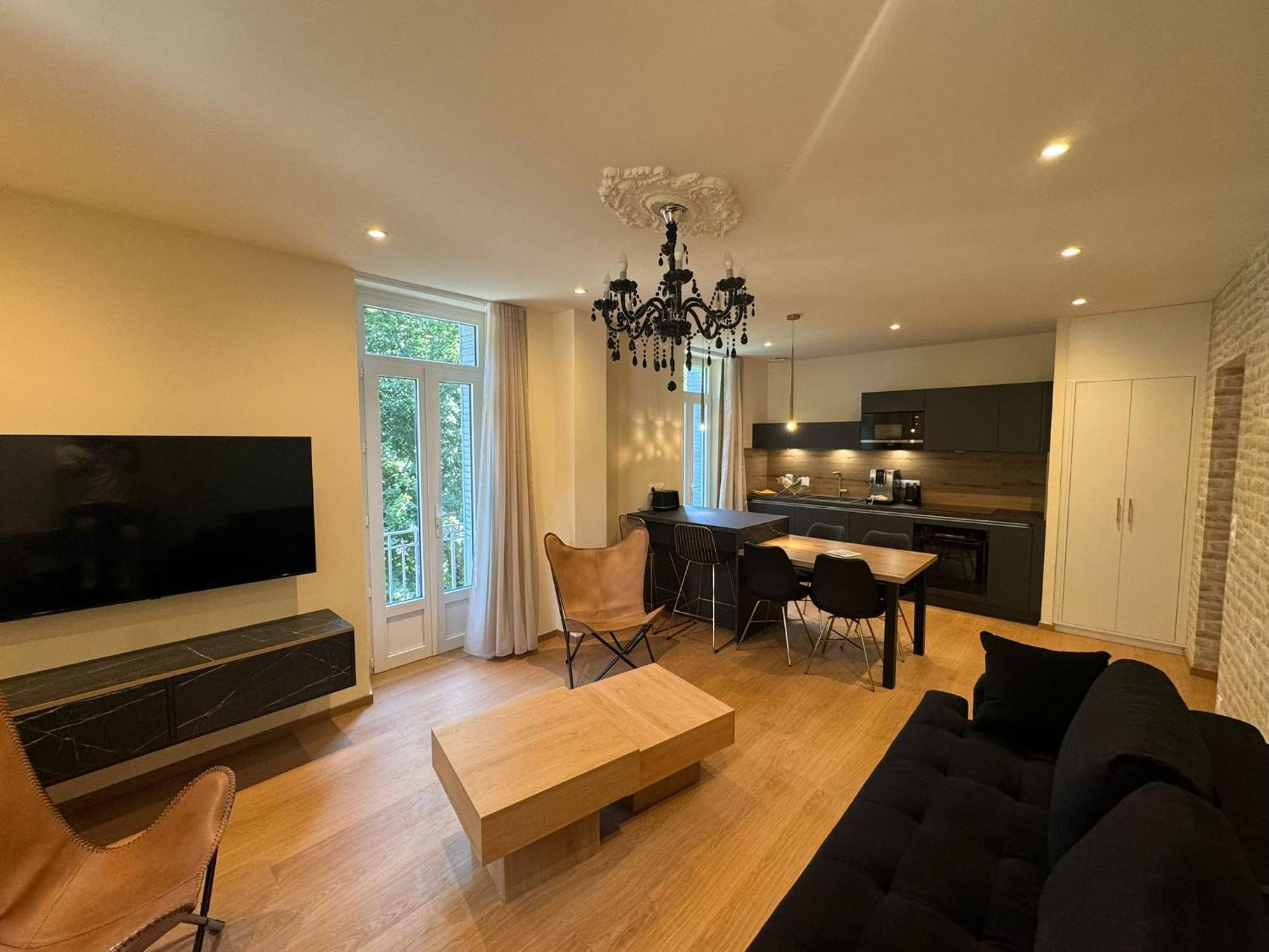 Appartements Confortables Avec Vue Montagne - Residence Villa Belle Fleur Chateau-Ville-Vieille Exterior photo