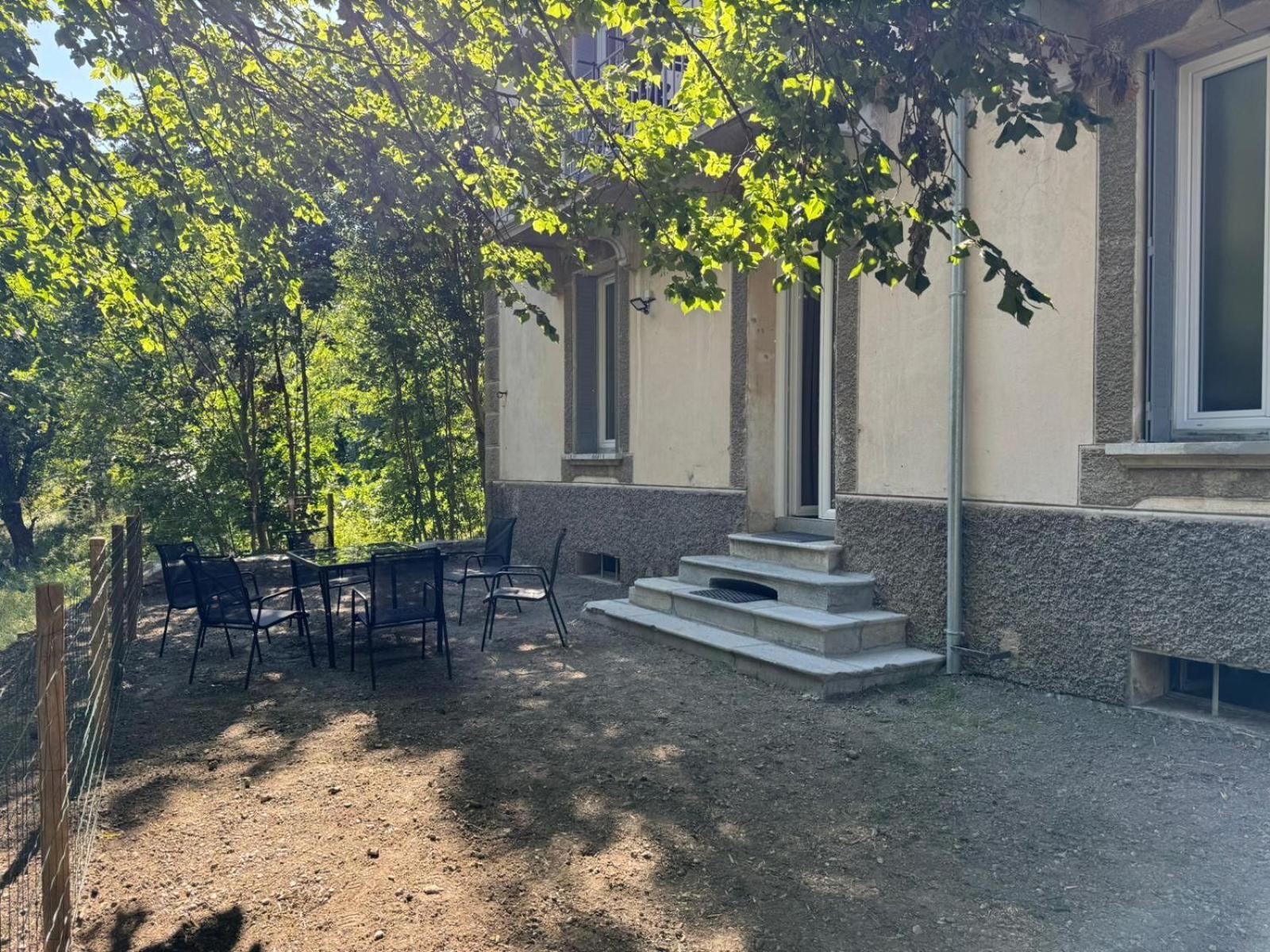 Appartements Confortables Avec Vue Montagne - Residence Villa Belle Fleur Chateau-Ville-Vieille Exterior photo