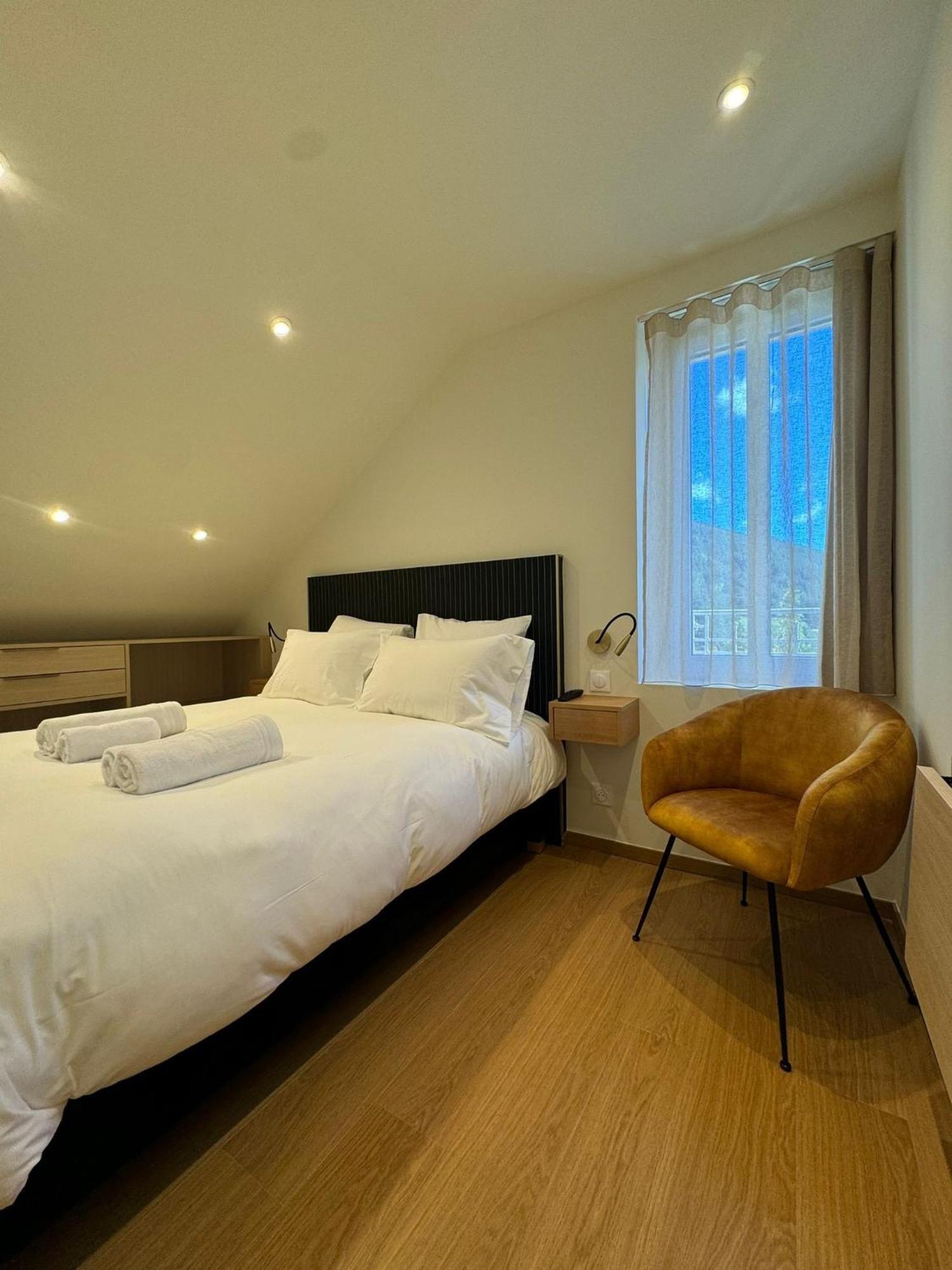 Appartements Confortables Avec Vue Montagne - Residence Villa Belle Fleur Chateau-Ville-Vieille Exterior photo