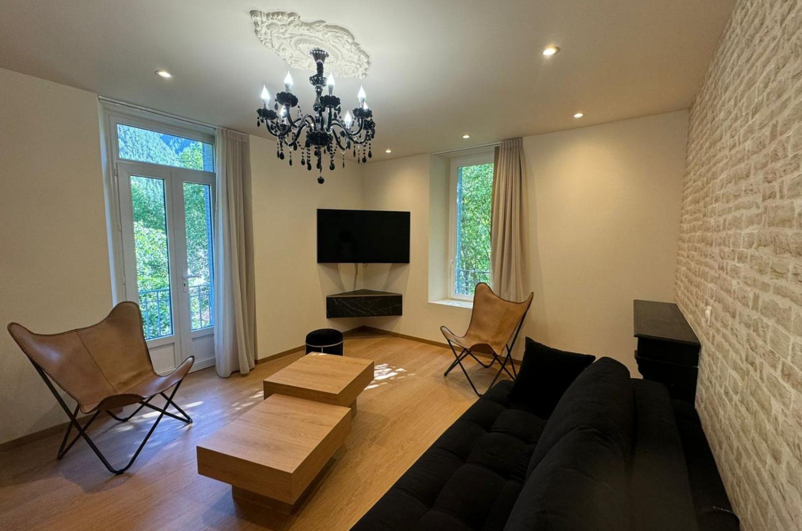 Appartements Confortables Avec Vue Montagne - Residence Villa Belle Fleur Chateau-Ville-Vieille Exterior photo